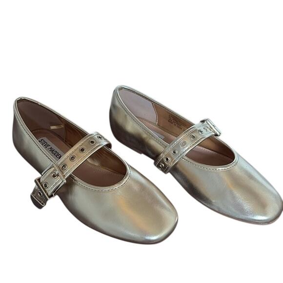 Steve Madden Burkett Gold Flats - Picture 3 of 6